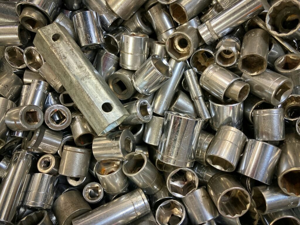 Hướng dẫn chi tiết cách chọn phụ kiện inox chất lượng cao cho công trình